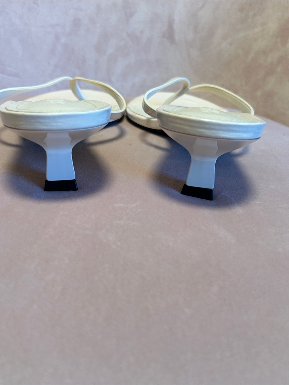SCHUTZ CAROLYN 50MM LEATHER KITTEN-HEEL THONG SANDALS VERY LIGHT PINK SIZE 9.5 - Picture 14 of 15